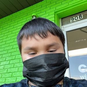 Meet your Posher, Hugo